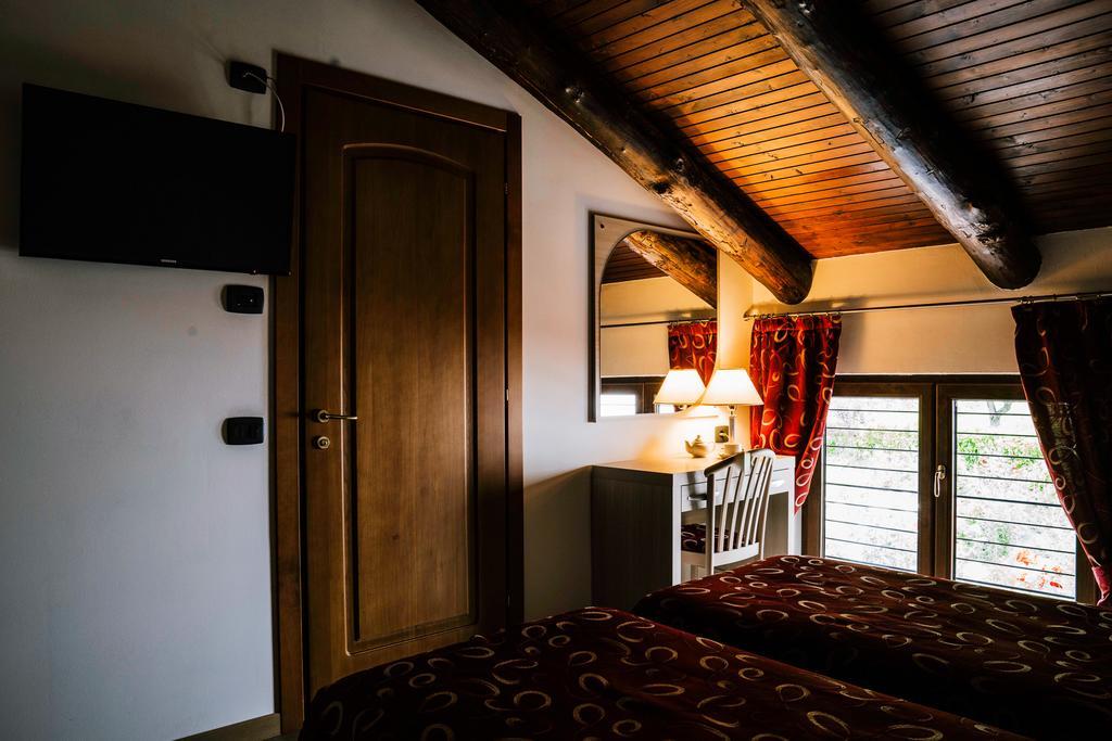 Agriturismo Cascina Del Vai Кайро-Монтенотте Экстерьер фото